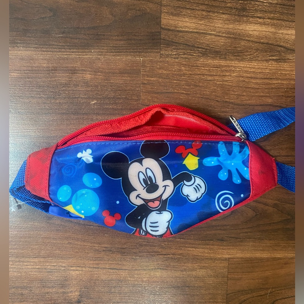 Kids Mickey Fanny Pack! Perfect condition